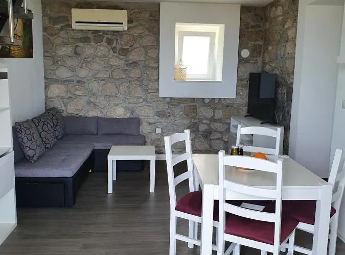Kuca Za Odmor Batinic Tatil Evi